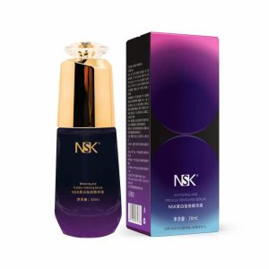 Tên sản phẩm: SERUM LÀM SÁNG DA LOẠI BỎ SẮC TỐ Thành phần đầy đủ: In bao bì sản phẩm Công dụng: SERUM làm đều màu da, thúc đẩy quá trình tái tạo nhanh hơn. Là sản phẩm phân giải các sắc tố nám vàng, xe khít lỗ chân lông và giữ cho làn da luôn mềm mại, mịn màng, trắng hồng. Hướng dẫn sử dụng: Làm sạch da mặt , lấy một lượng vừa đủ thoa lên khắp mặt, dùng lòng bàn tay vỗ nhẹ và lâu để thẩm thấu và ngấm sâu vào da, thông thường sản phẩm sử dụng vào buổi sáng tối. Lưu ý khi sử dụng: Ngưng sản phẩm ngay khi có dấu hiệu dị ứng Không sử dụng trên vùng da bị tổn thương. Bảo quản nơi khô ráo, tránh ánh nắng trực tiếp. Nhập khẩu và phân phối: CÔNG TY TNHH THƯƠNG MẠI DỊCH VỤ HỘI HỢP Số 148 đường Nguyễn Thị Minh Khai, Phường Hội Hợp, Thành phố Vĩnh Yên, Tỉnh Vĩnh Phúc, Việt Nam SĐT: 0942270444 Xuất xứ: Trung Quốc Nhà sản xuất: Guangzhou Kang Cosmetics Pharmaceutical Biotechnology Co., Ltd Địa chỉ sản xuất: No.3, Xin bei Heng Road, Jianggao Town, Baiyun District, Guangzhou City, China. Ngày sản xuất (NSX) và hạn sử dụng (HSD):In trên bao bì Số công bố tiêu chuẩn sản phẩm mỹ phẩm của Bộ Y Tế: 237750/24/CBMP-QLD Số lô sản xuất: xem trên sản phẩm Thể tích thực: 30ml